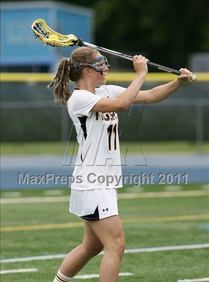 Thumbnail 1 in Hand vs. Darien (CIAC Class M Final) photogallery.