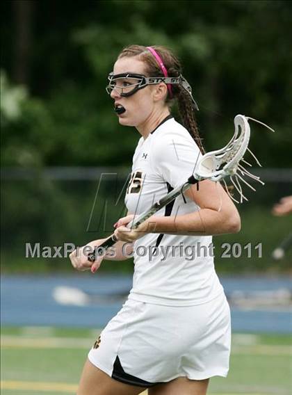 Thumbnail 3 in Hand vs. Darien (CIAC Class M Final) photogallery.