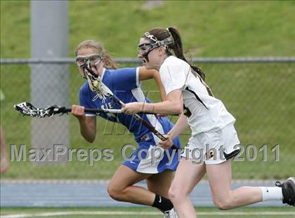 Thumbnail 1 in Hand vs. Darien (CIAC Class M Final) photogallery.