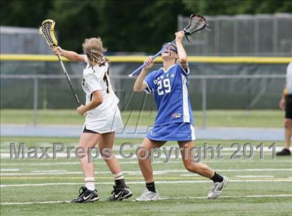 Thumbnail 2 in Hand vs. Darien (CIAC Class M Final) photogallery.