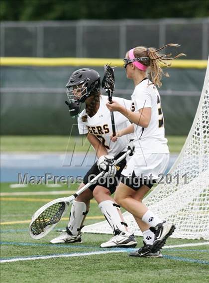 Thumbnail 1 in Hand vs. Darien (CIAC Class M Final) photogallery.