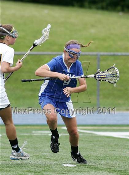 Thumbnail 1 in Hand vs. Darien (CIAC Class M Final) photogallery.