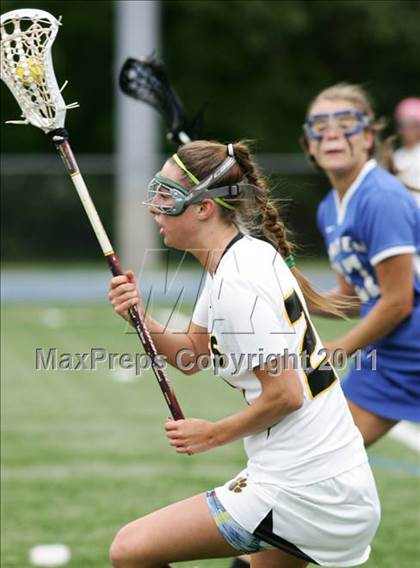 Thumbnail 2 in Hand vs. Darien (CIAC Class M Final) photogallery.
