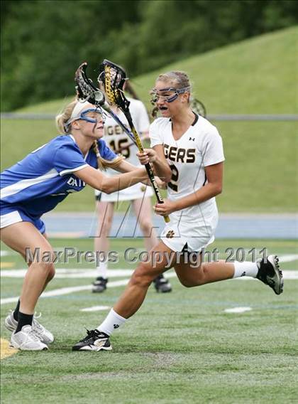 Thumbnail 1 in Hand vs. Darien (CIAC Class M Final) photogallery.
