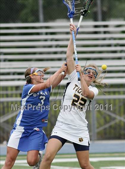 Thumbnail 2 in Hand vs. Darien (CIAC Class M Final) photogallery.