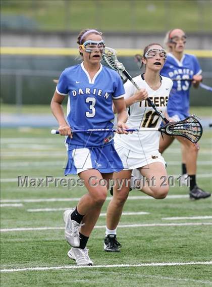Thumbnail 3 in Hand vs. Darien (CIAC Class M Final) photogallery.