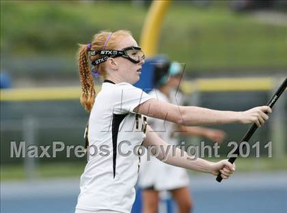 Thumbnail 2 in Hand vs. Darien (CIAC Class M Final) photogallery.