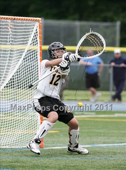 Thumbnail 2 in Hand vs. Darien (CIAC Class M Final) photogallery.