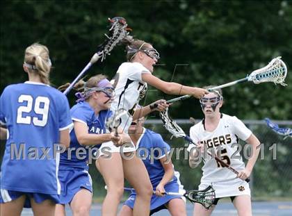 Thumbnail 1 in Hand vs. Darien (CIAC Class M Final) photogallery.