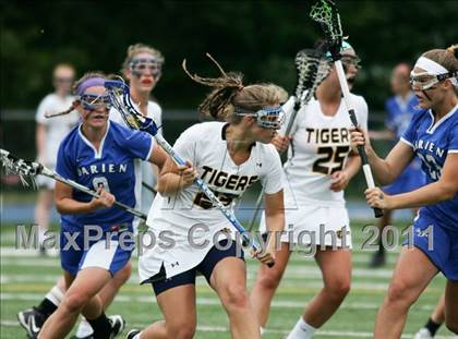 Thumbnail 2 in Hand vs. Darien (CIAC Class M Final) photogallery.