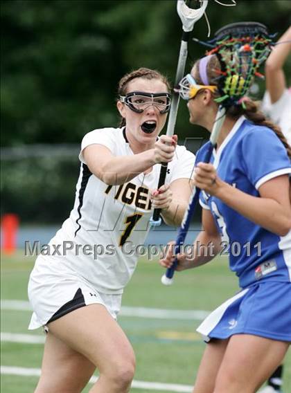 Thumbnail 1 in Hand vs. Darien (CIAC Class M Final) photogallery.