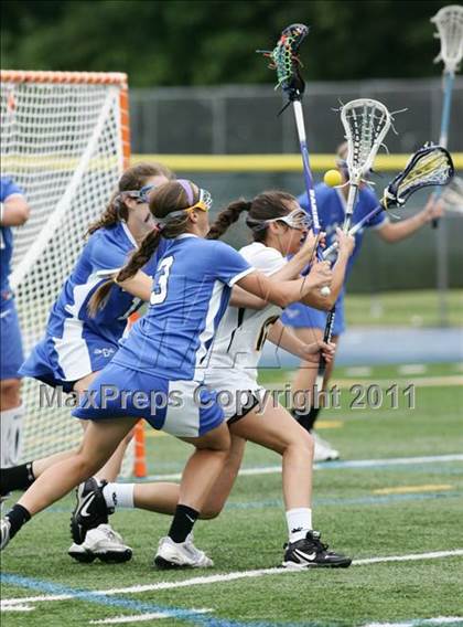 Thumbnail 1 in Hand vs. Darien (CIAC Class M Final) photogallery.