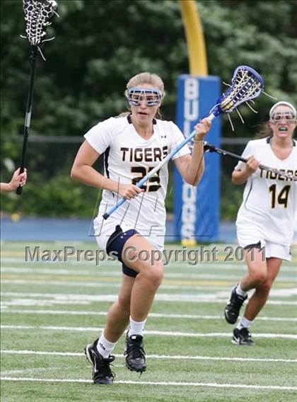 Thumbnail 1 in Hand vs. Darien (CIAC Class M Final) photogallery.