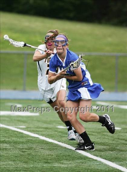 Thumbnail 3 in Hand vs. Darien (CIAC Class M Final) photogallery.