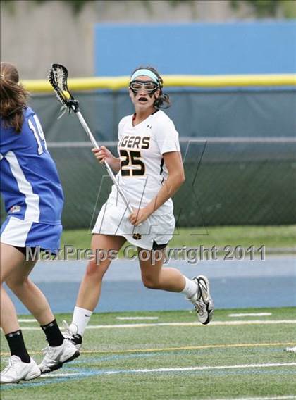 Thumbnail 2 in Hand vs. Darien (CIAC Class M Final) photogallery.