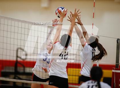 Thumbnail 3 in El Camino Real @ Taft photogallery.