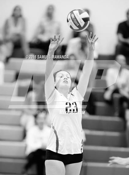 Thumbnail 1 in El Camino Real @ Taft photogallery.
