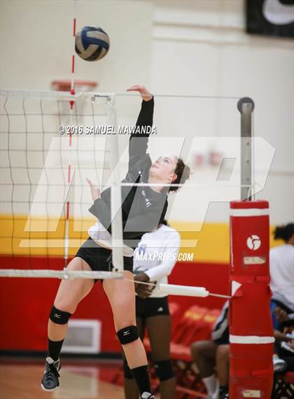 Thumbnail 2 in El Camino Real @ Taft photogallery.