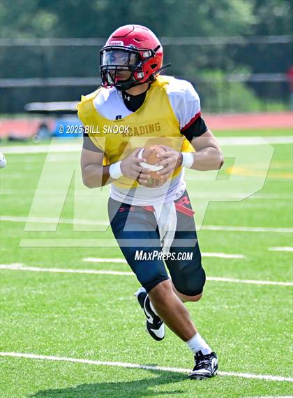 Thumbnail 3 in Reading @ Fleetwood (Scrimmage) photogallery.