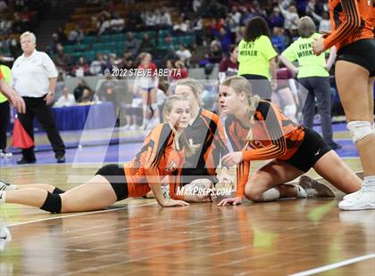 Thumbnail 2 in Lamar vs. Resurrection Christian (CHSAA 3A 2nd Round) photogallery.