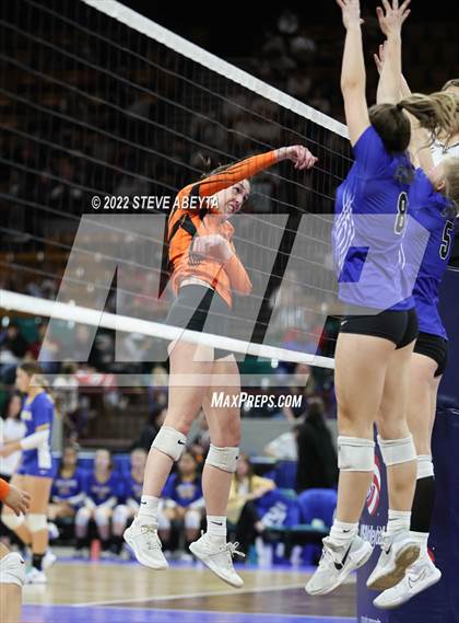 Thumbnail 2 in Lamar vs. Resurrection Christian (CHSAA 3A 2nd Round) photogallery.