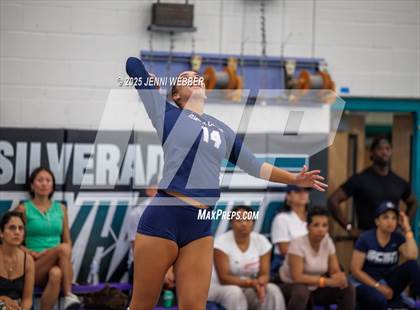 Thumbnail 2 in Sierra Canyon vs. Marymount (Durango Fall Classic) photogallery.