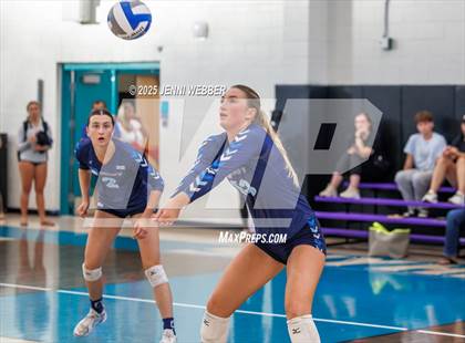 Thumbnail 2 in Sierra Canyon vs. Marymount (Durango Fall Classic) photogallery.
