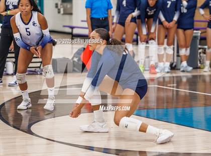 Thumbnail 3 in Sierra Canyon vs. Marymount (Durango Fall Classic) photogallery.