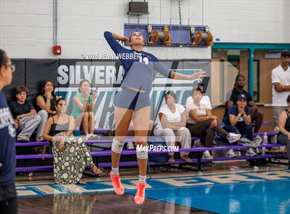 Thumbnail 1 in Sierra Canyon vs. Marymount (Durango Fall Classic) photogallery.