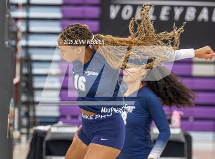 Thumbnail 1 in Sierra Canyon vs. Marymount (Durango Fall Classic) photogallery.