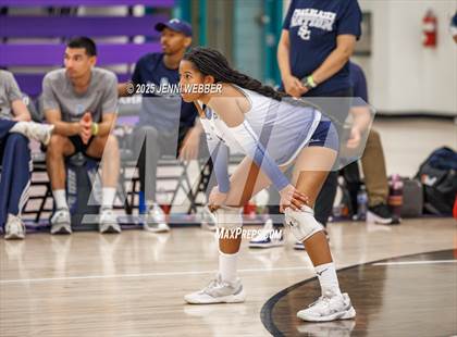 Thumbnail 3 in Sierra Canyon vs. Marymount (Durango Fall Classic) photogallery.