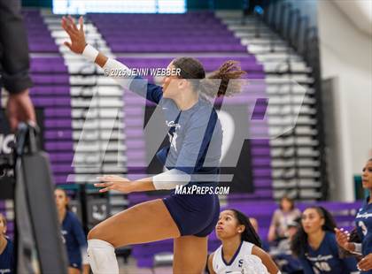 Thumbnail 2 in Sierra Canyon vs. Marymount (Durango Fall Classic) photogallery.