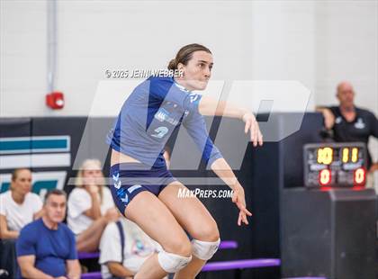 Thumbnail 2 in Sierra Canyon vs. Marymount (Durango Fall Classic) photogallery.