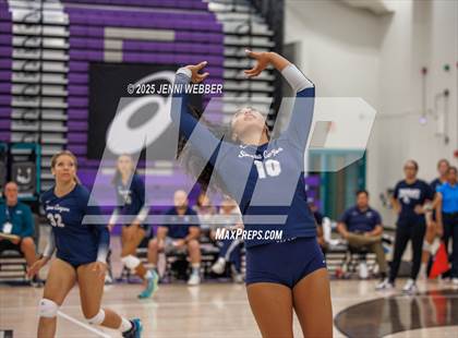 Thumbnail 3 in Sierra Canyon vs. Marymount (Durango Fall Classic) photogallery.
