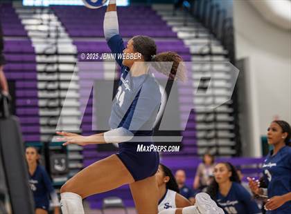 Thumbnail 1 in Sierra Canyon vs. Marymount (Durango Fall Classic) photogallery.