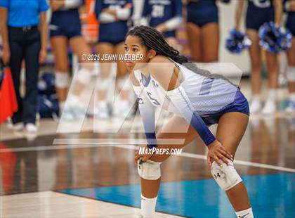 Thumbnail 1 in Sierra Canyon vs. Marymount (Durango Fall Classic) photogallery.