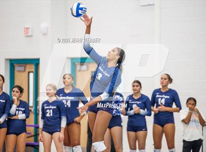 Thumbnail 2 in Sierra Canyon vs. Marymount (Durango Fall Classic) photogallery.