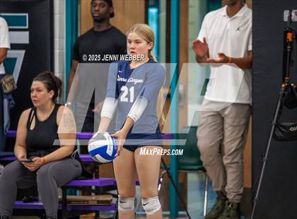 Thumbnail 2 in Sierra Canyon vs. Marymount (Durango Fall Classic) photogallery.