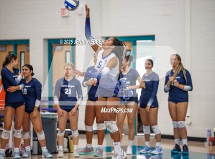 Thumbnail 3 in Sierra Canyon vs. Marymount (Durango Fall Classic) photogallery.