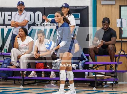Thumbnail 1 in Sierra Canyon vs. Marymount (Durango Fall Classic) photogallery.