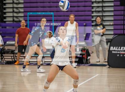 Thumbnail 2 in Sierra Canyon vs. Marymount (Durango Fall Classic) photogallery.