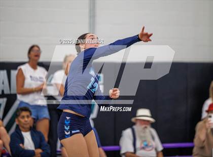 Thumbnail 2 in Sierra Canyon vs. Marymount (Durango Fall Classic) photogallery.