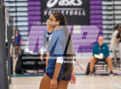 Thumbnail 2 in Sierra Canyon vs. Marymount (Durango Fall Classic) photogallery.