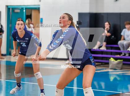 Thumbnail 3 in Sierra Canyon vs. Marymount (Durango Fall Classic) photogallery.