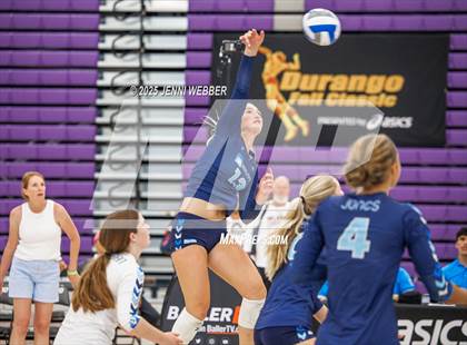 Thumbnail 2 in Sierra Canyon vs. Marymount (Durango Fall Classic) photogallery.