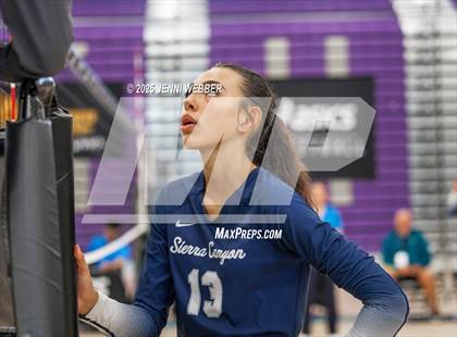 Thumbnail 3 in Sierra Canyon vs. Marymount (Durango Fall Classic) photogallery.