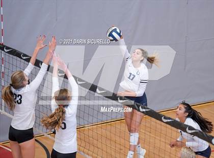 Thumbnail 3 in Mayfield vs. Vista Murrieta (Nike Tournament of Champions) photogallery.