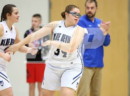 Thumbnail 3 in Fisher Catholic vs. Danville (OHSAA D4 District Final) photogallery.