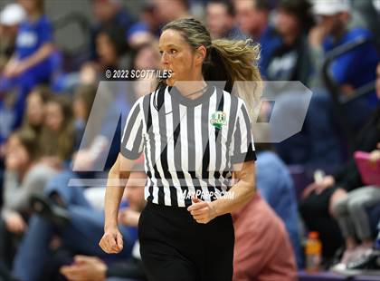 Thumbnail 3 in Fisher Catholic vs. Danville (OHSAA D4 District Final) photogallery.