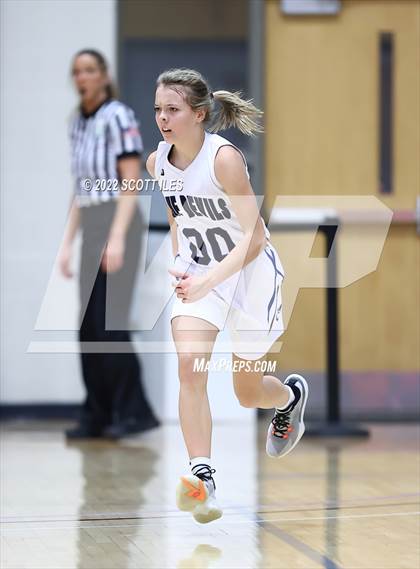 Thumbnail 3 in Fisher Catholic vs. Danville (OHSAA D4 District Final) photogallery.